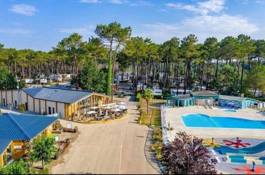 Hotel Jpp Marie Ange Proprietaire Saint-Julien-en-Born Exterior foto